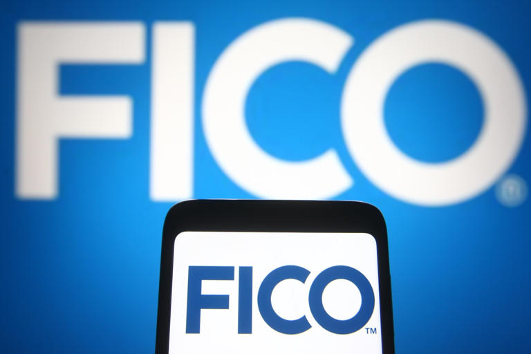 FICO holds $10 pricing for mortgage lenders amid new competition