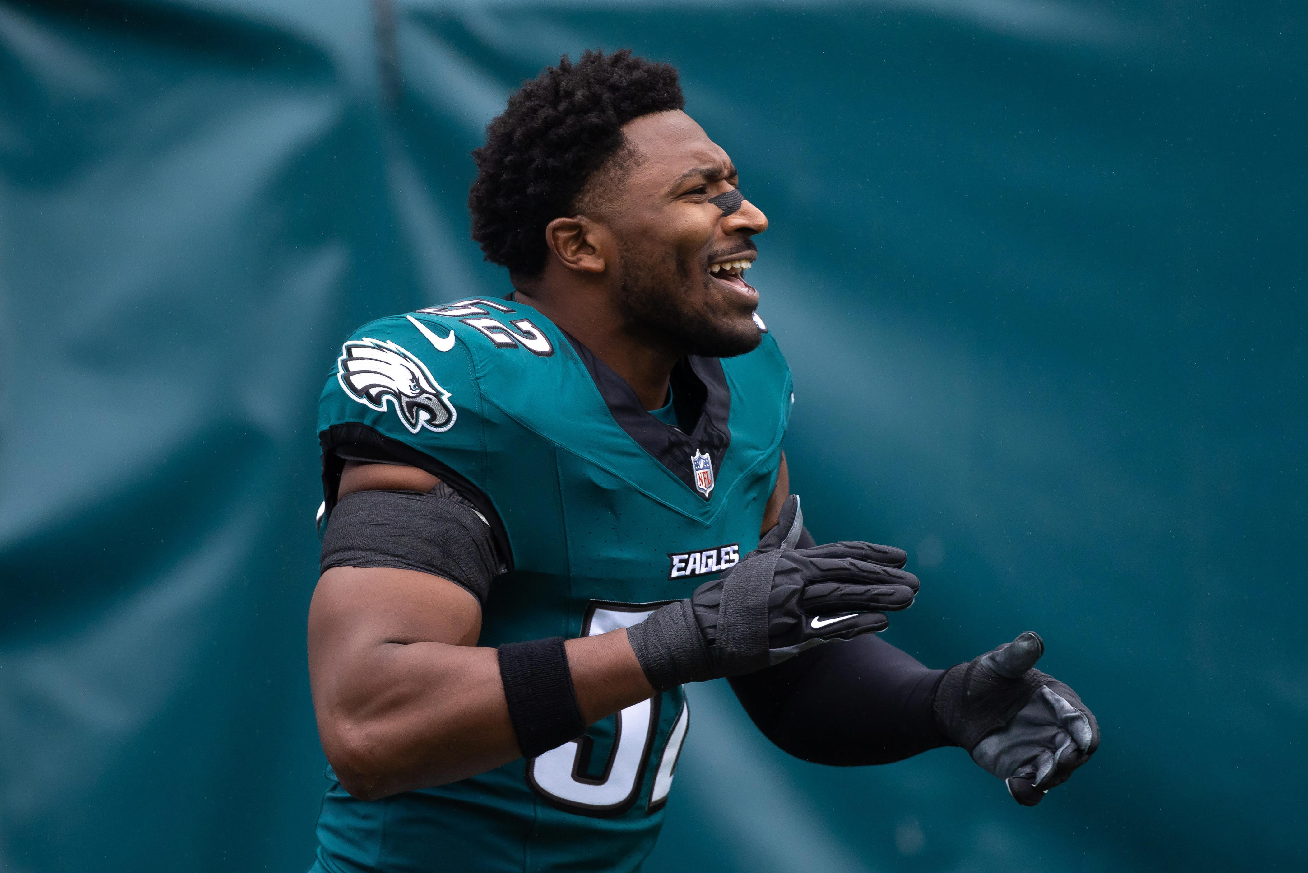 Eagles injury update: Greenard has apparent setback, Smith still out
