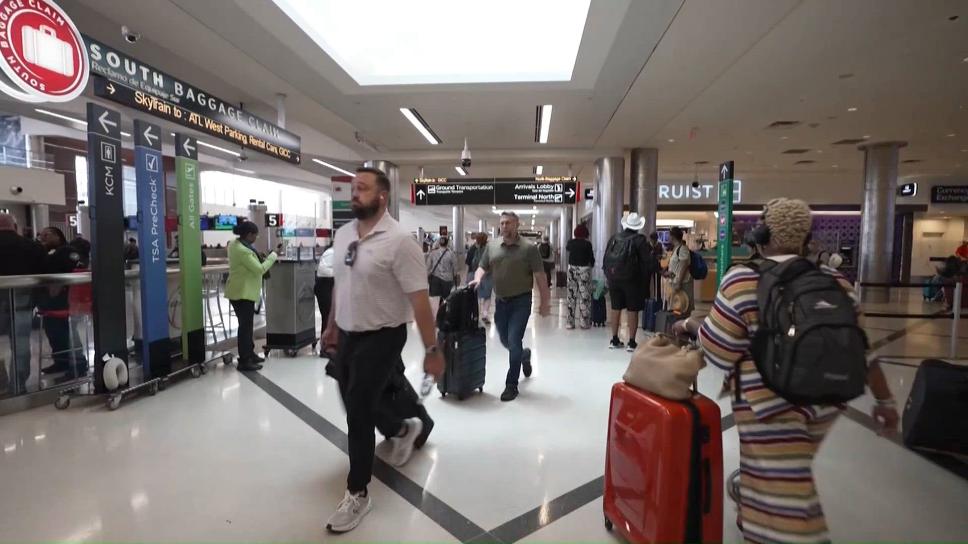 Holiday airfares soar as Thanksgiving, Christmas travel demand remains ...