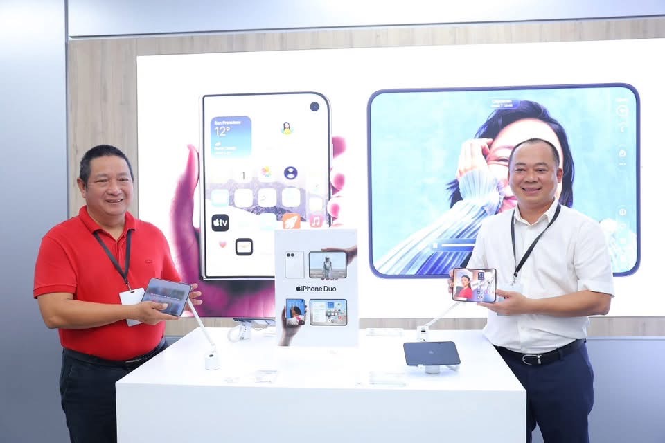 iPhone Duo màu trắng ánh sao gây sốt ngày đầu mở bán