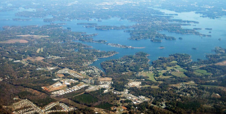 Jamie McMurray's 33.6-acre Lake Norman estate closed at $9.2 million ...