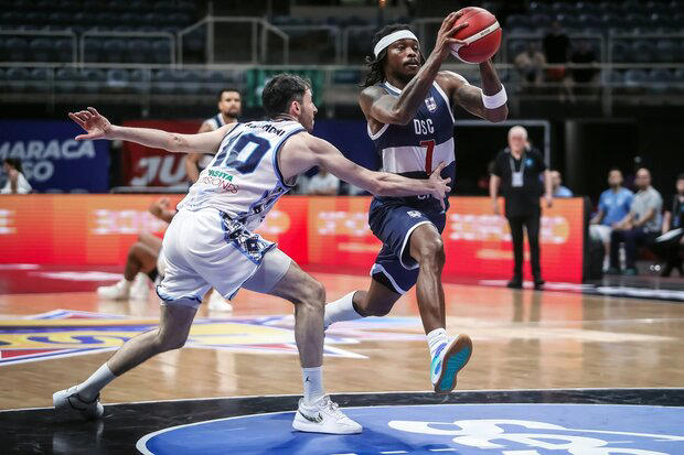 Liga Sudamericana de básquet: Defensor Sporting debutó con remontada y ...