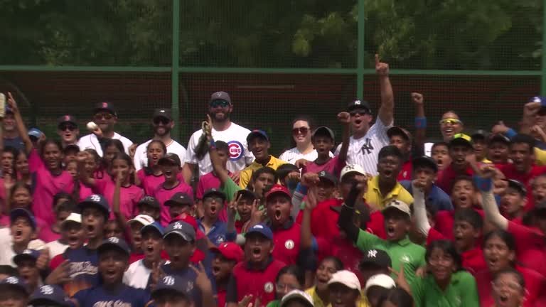 Former MLB stars help kids swing for the fences in cricket-mad Mumbai