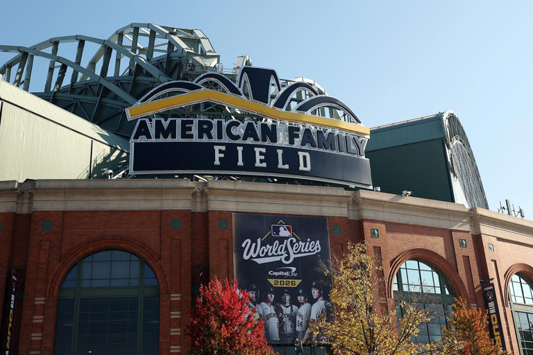 Brewers vs Rays live updates in World Series Game 1; score, highlights