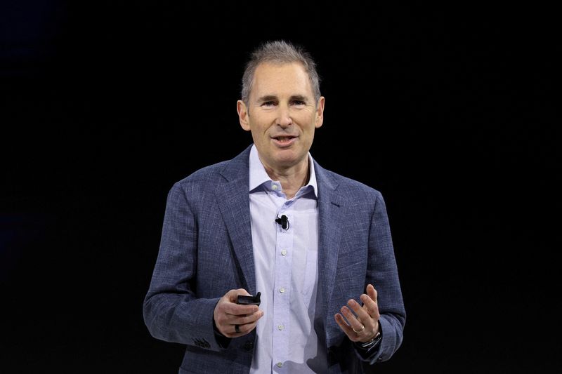 Amazonのジャシー最高経営責任者、AWSの計算能力は2027年分まで「ほぼ売り切れ」 人工知能の需要が急増