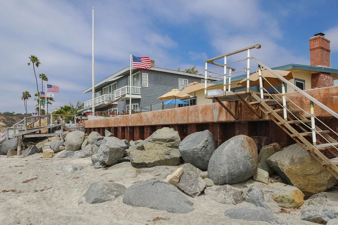The Odd Luxury Rentals of You Can See Everything