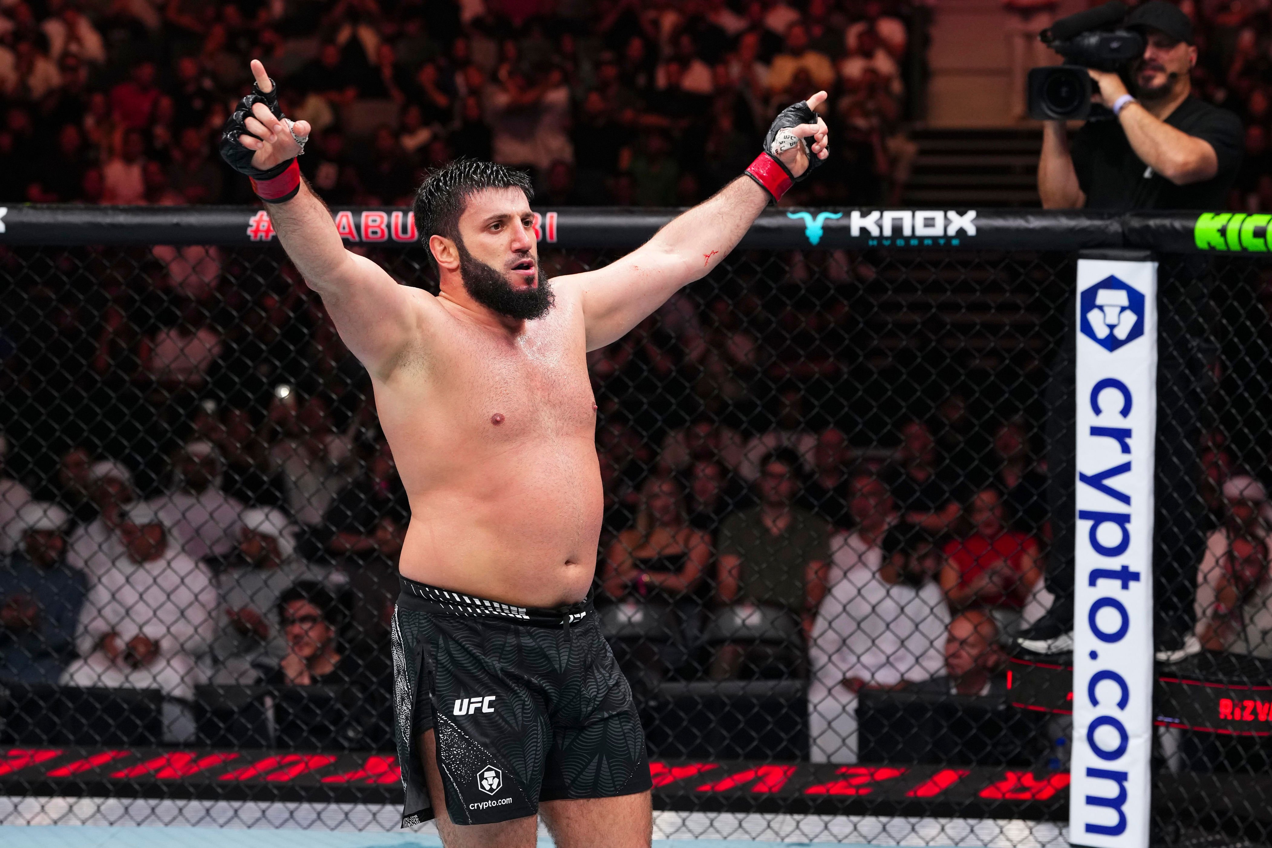 Rizvan Kuniev blasts rankings for Alex Pereira’s very strange spot ...