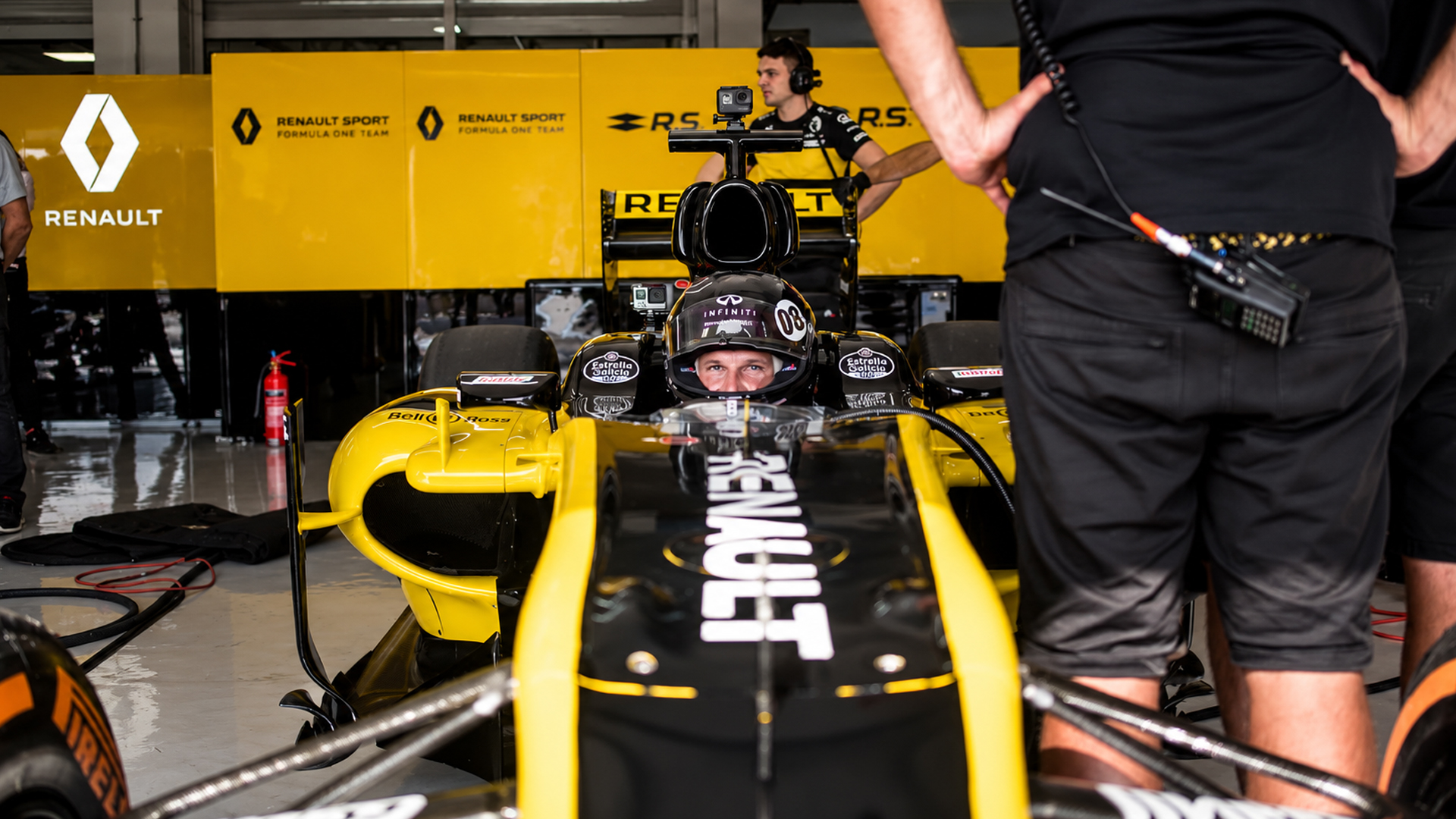 Driving a real Formula 1 car fulfills my dream
