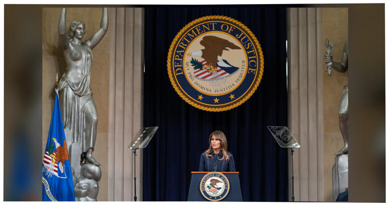 Justice Department asks 9th Circuit to block count of 20,000 California ...