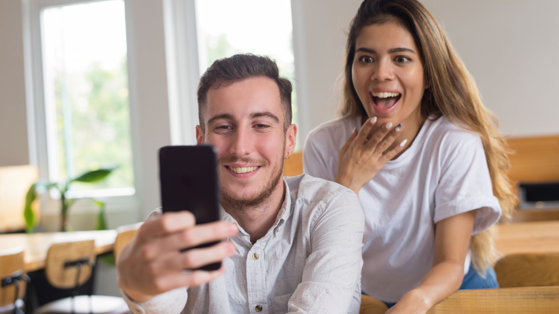 ¿Usted escribe jajaja en WhatsApp? La RAE revela el detalle que muchos ...