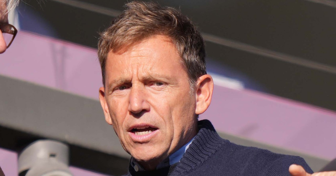 Daniel Riolo dénigre les adultes qui jouent à FIFA