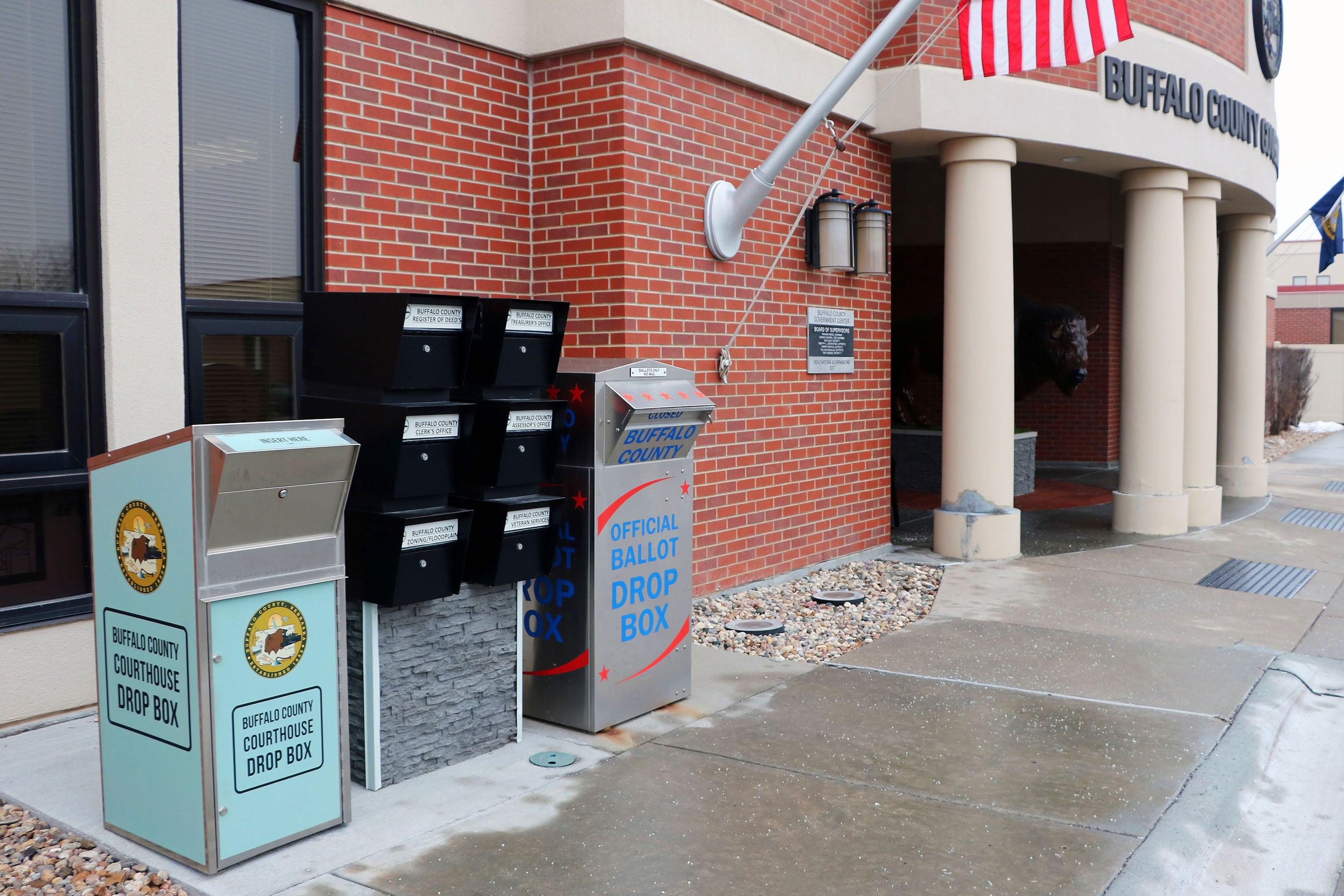 In rural Nebraska, mail voting saves money and boosts access ...