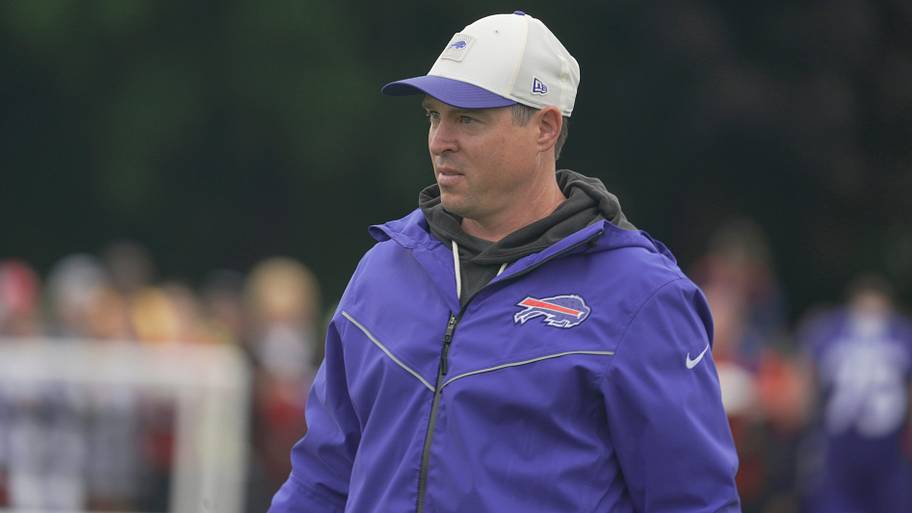 Bills' Jim Leonhard getting hot seat buzz amid Buffalo's defensive ...