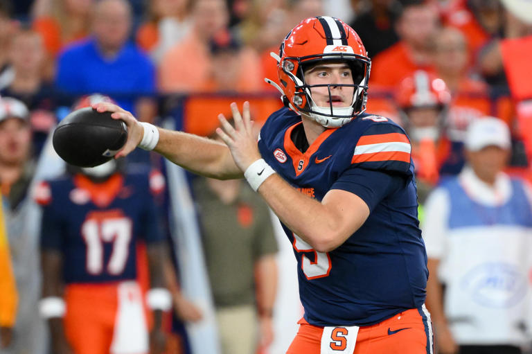 We asked an Etsy psychic to manifest a Syracuse football turnaround