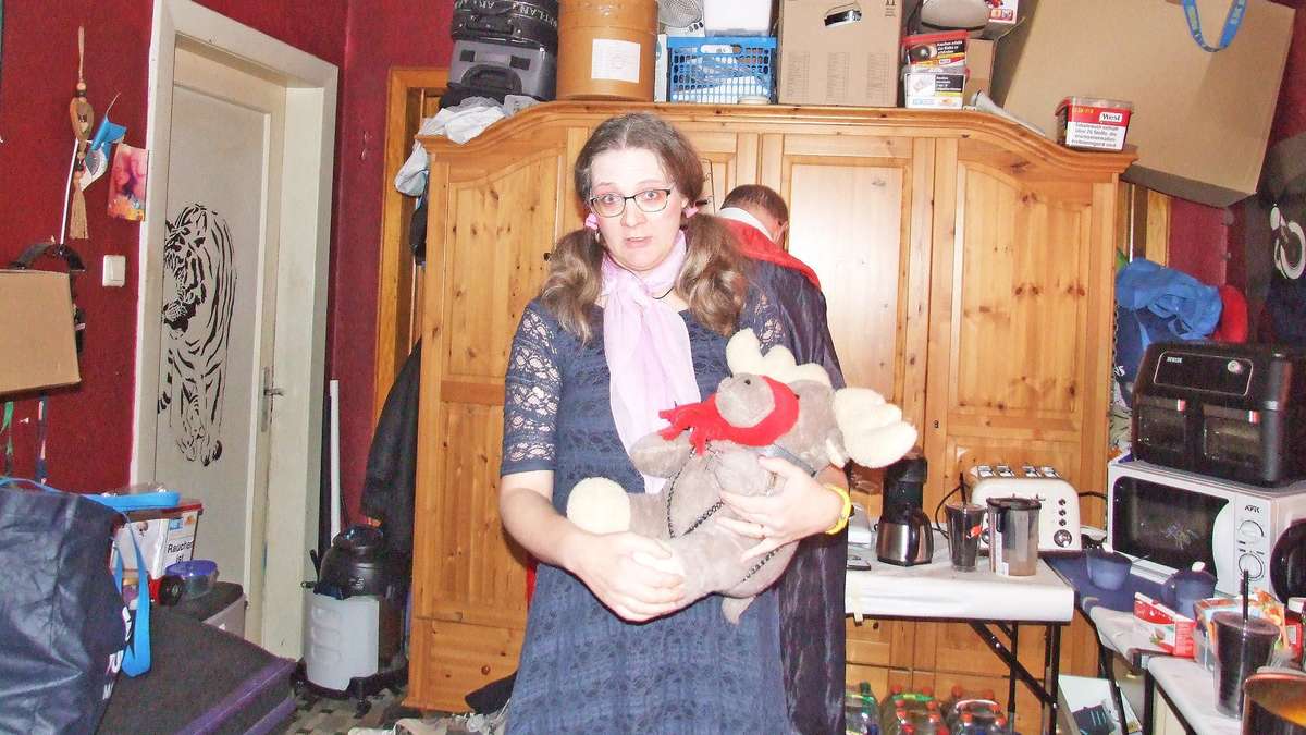Reporterin als Cosplayerin im Horror-Haus Diepholz unterwegs