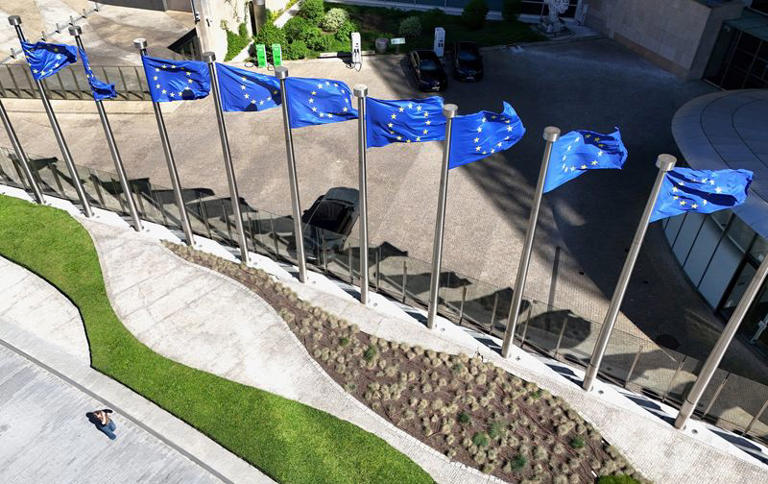 EU opens antitrust investigation in paper industry supply chain