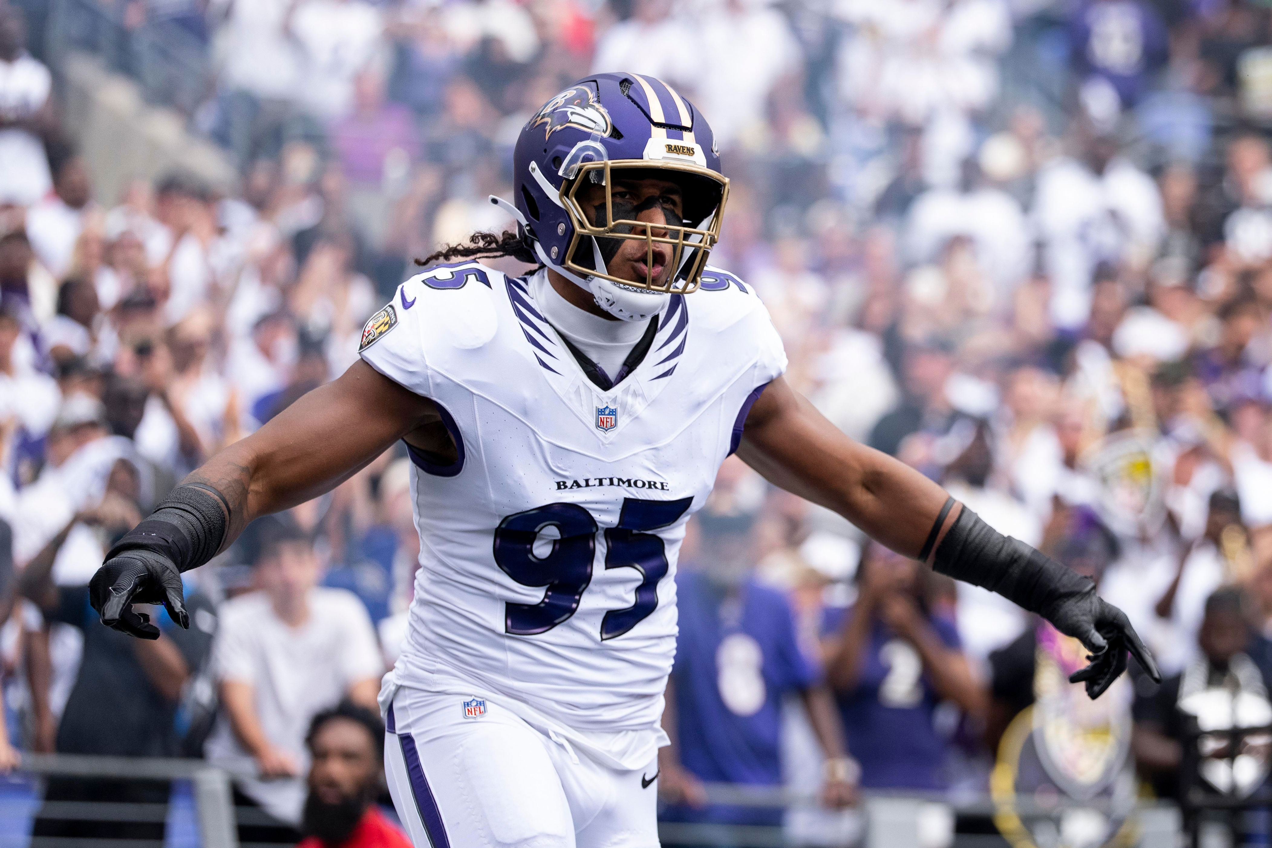 Ravens OLB Tavius Robinson out for season with pectoral injury