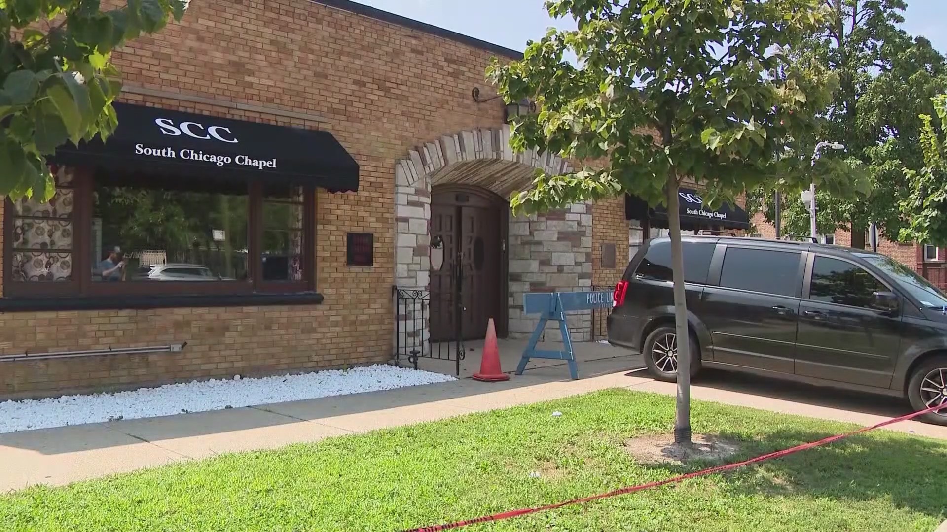 New inspection at South Chicago chapel, where over 50 decomposing ...