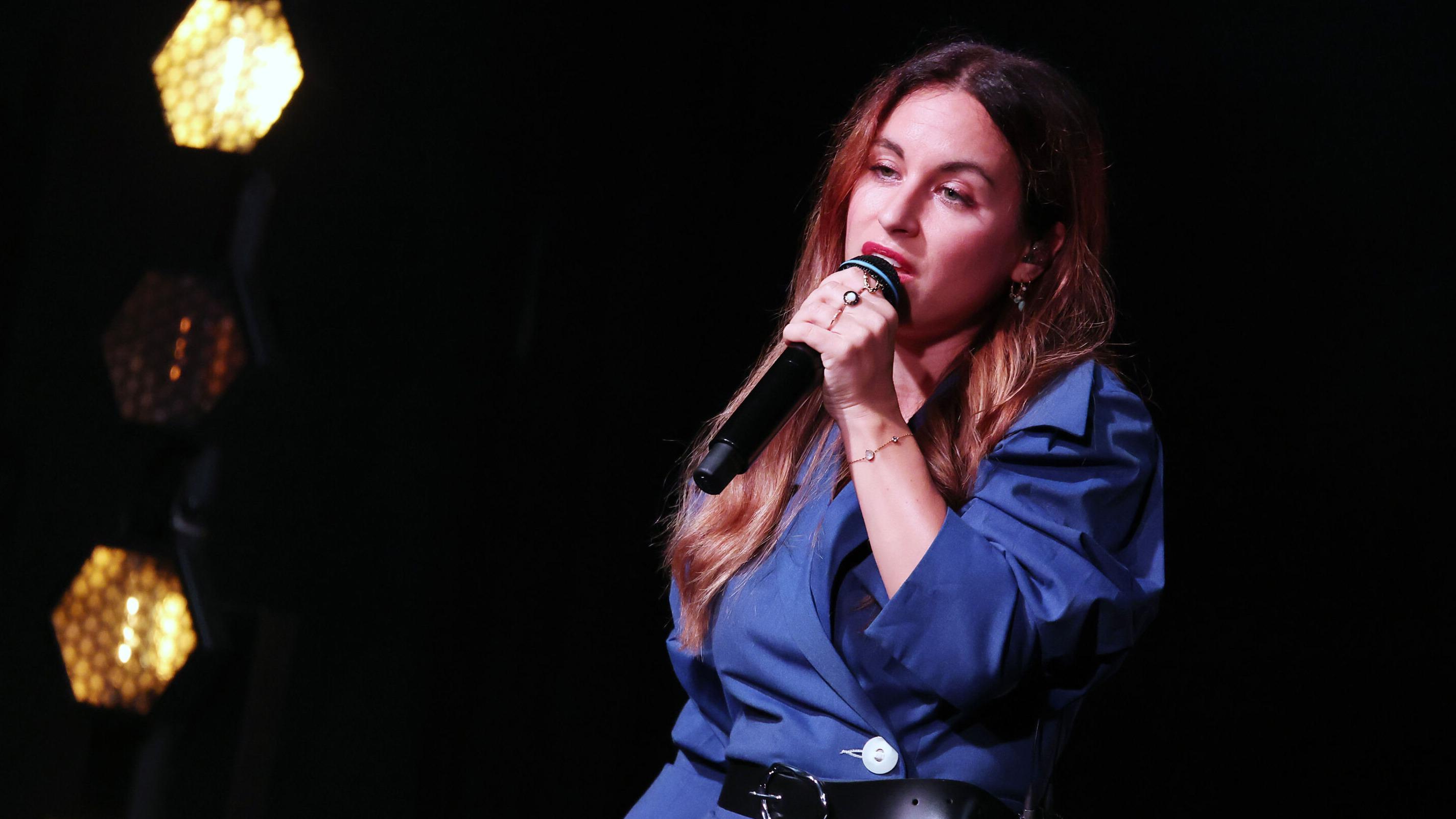 Manon Lisa : ses collaborations avec Jenifer et Céline Dion, son combat ...