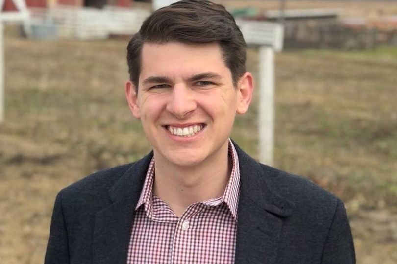 Iowa candidate's MAGA makeover on full display as he hands Trump 'Man ...