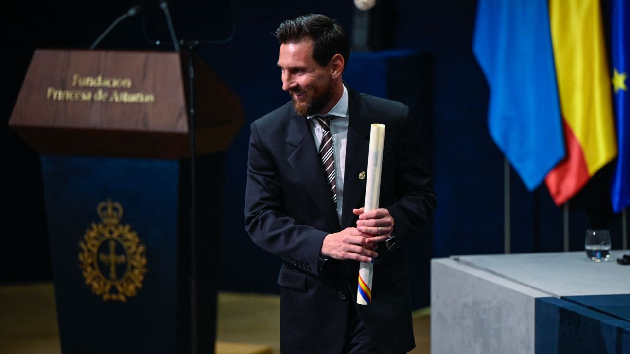 Miami coach praises Messi's commitment to play after award in Spain