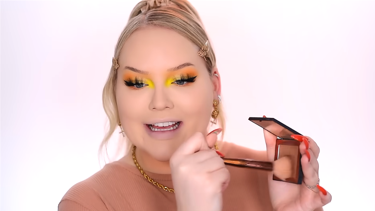 NikkieTutorials takes on one dip makeup challenge