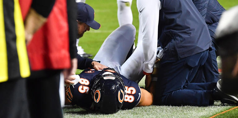 Bears bits: Williams goodness, Kmet sting, Sweat back, Roush’s role, more