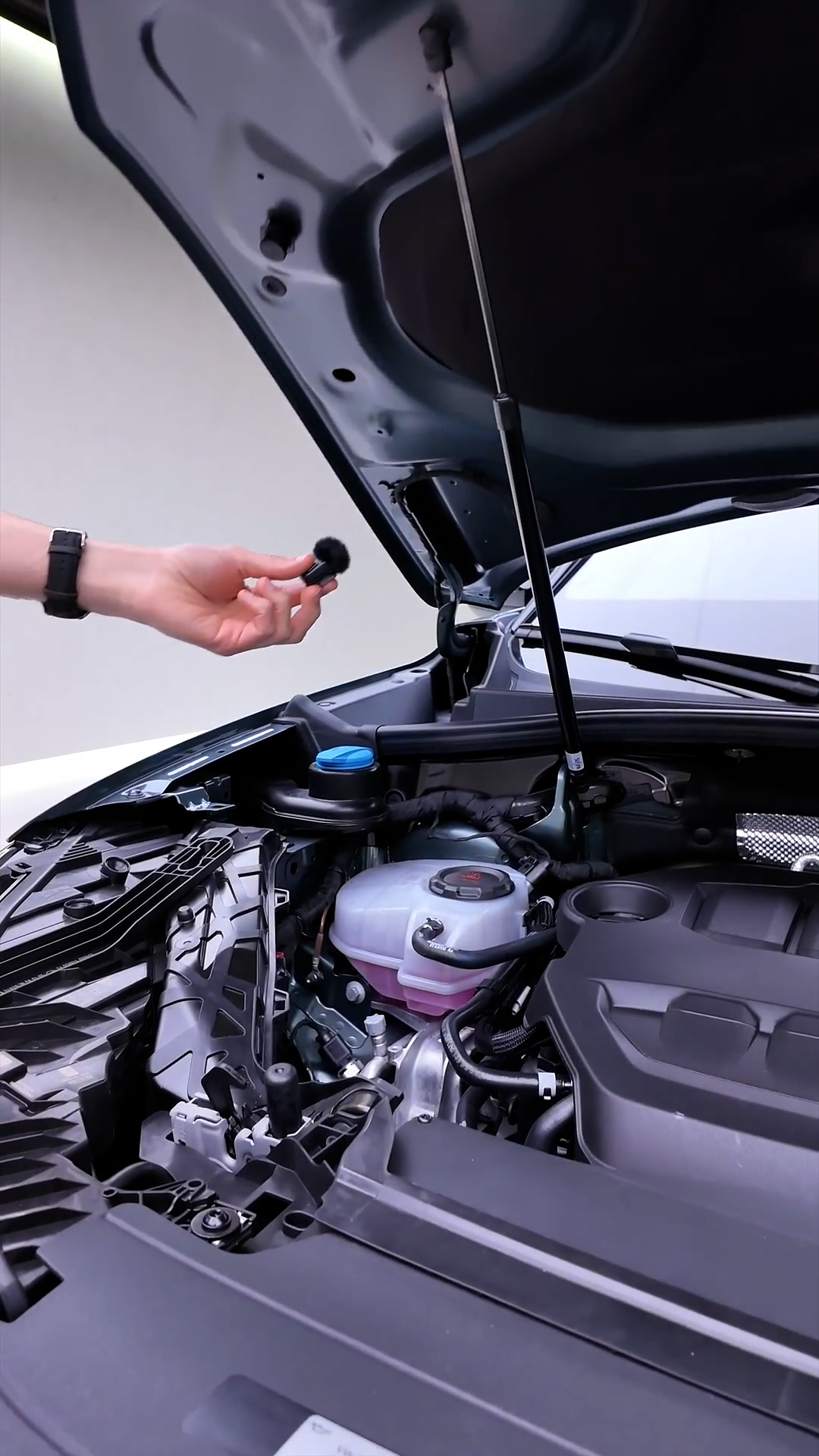 The hydraulic system is one of the Audi Q3's distinctive features