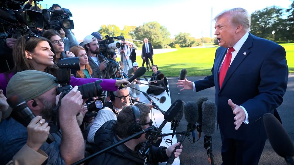 Behind the scenes with Kaitlan Collins: Trump holds midterm rallies as ...