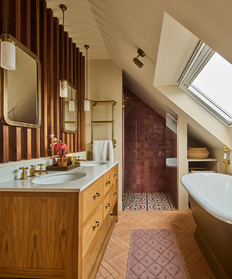 By Bye Boring Bathrooms – These Are the Bathroom Trends Transforming ...