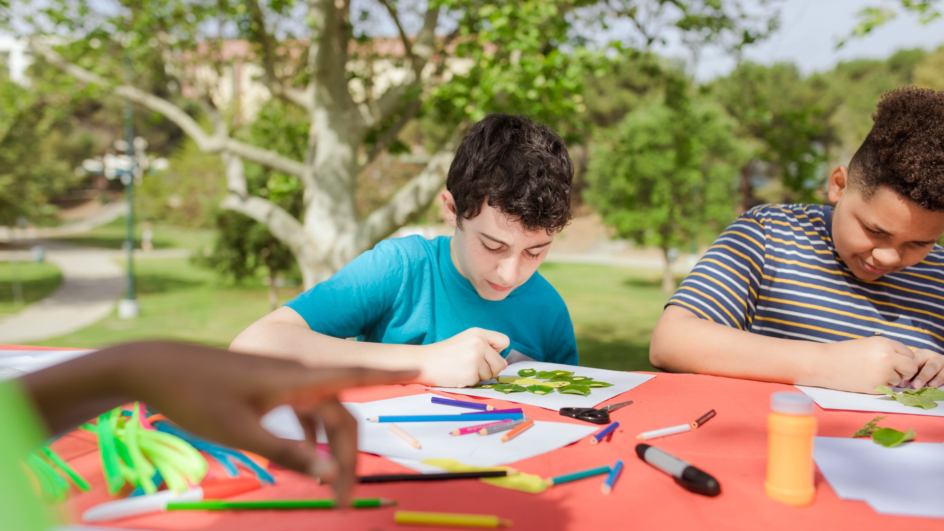 5 easy arts and crafts ideas to do with your child at home