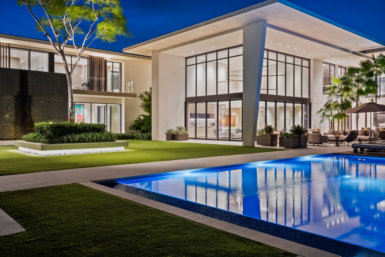 Billionaire Frank McCourt asks $125 million for concrete Florida home