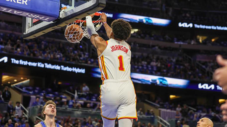 3 burning Hawks questions ahead of divisional battle vs Hornets