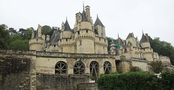 15 beautiful castles that are still lived in today