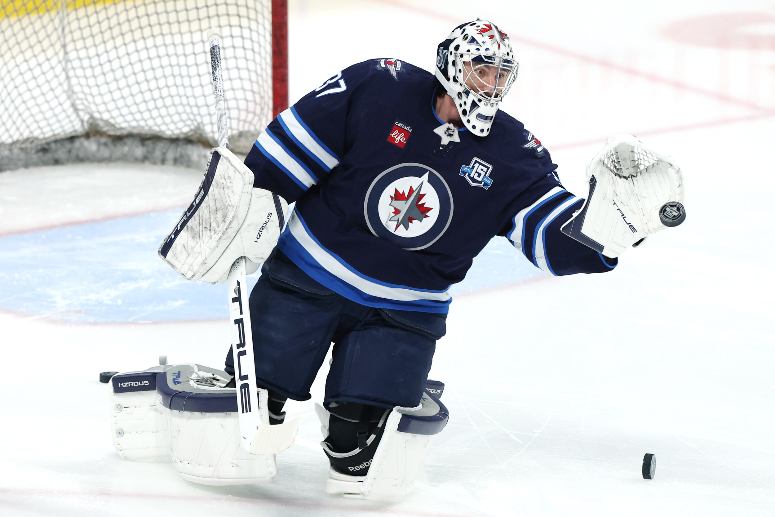 Hellebuyck trade leaves Jets caught between two timelines