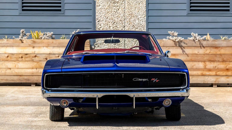 This 1968 Dodge Charger broke necks at SEMA, then outsold an 8-mile ...