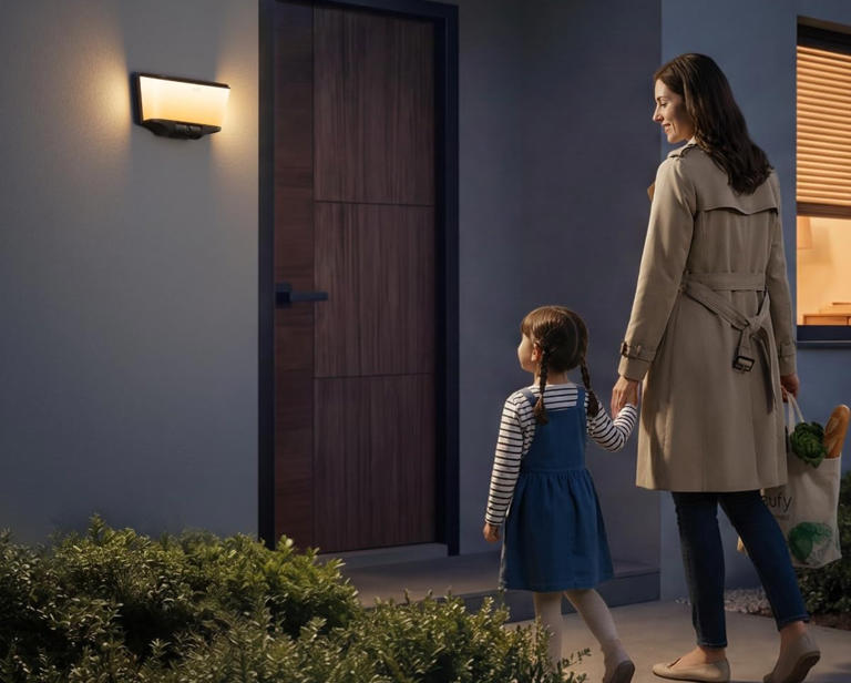 Eufy wall light cam S4 review: a prettier way to protect your home
