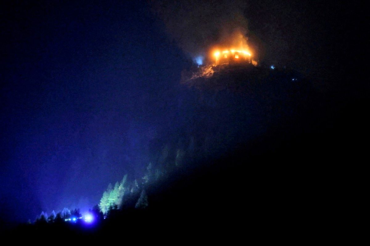 Ehemaliger Hitler-Berghof Kehlsteinhaus steht in Flammen