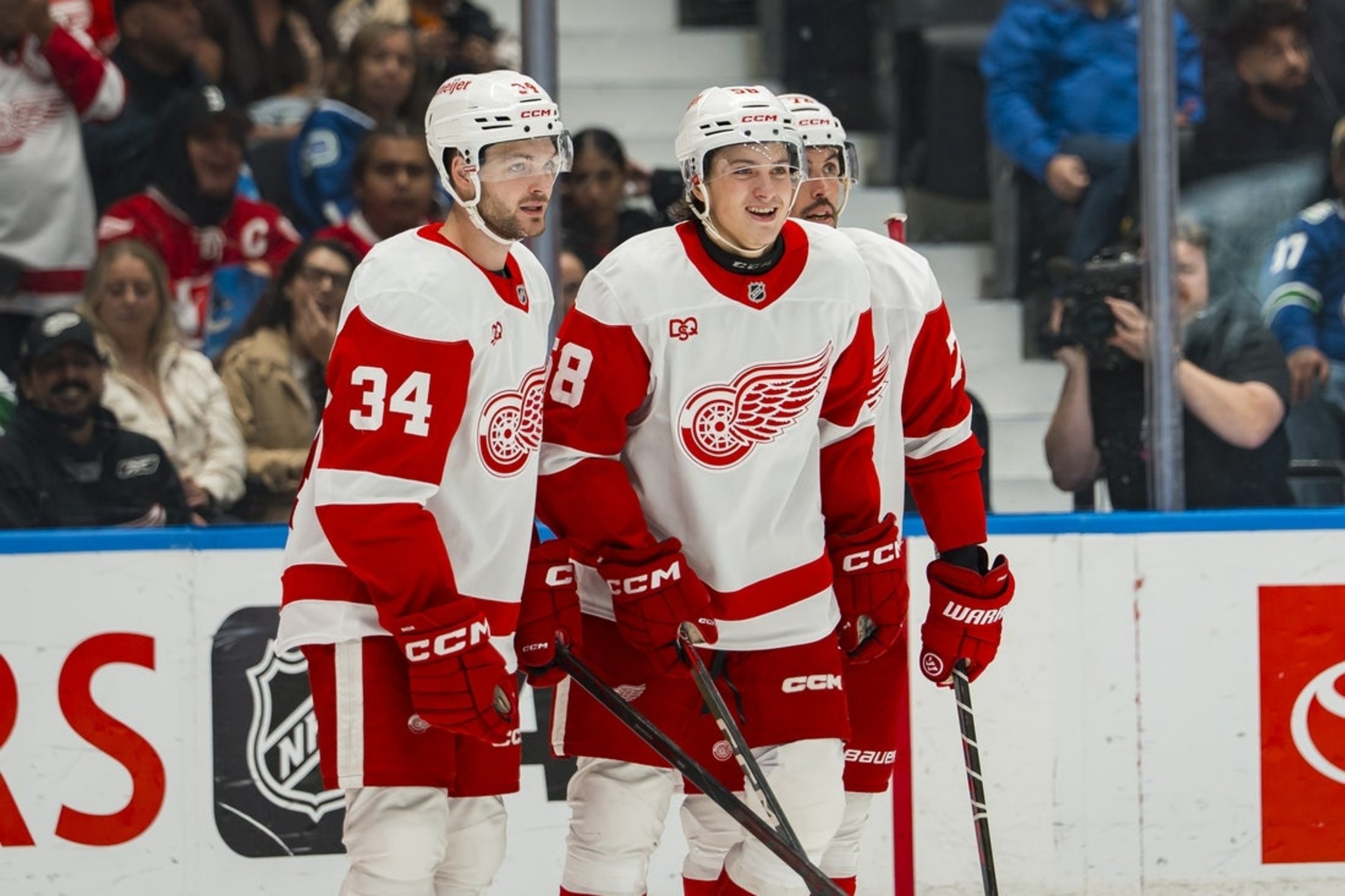 Red Wings look to extend dominance over Flames