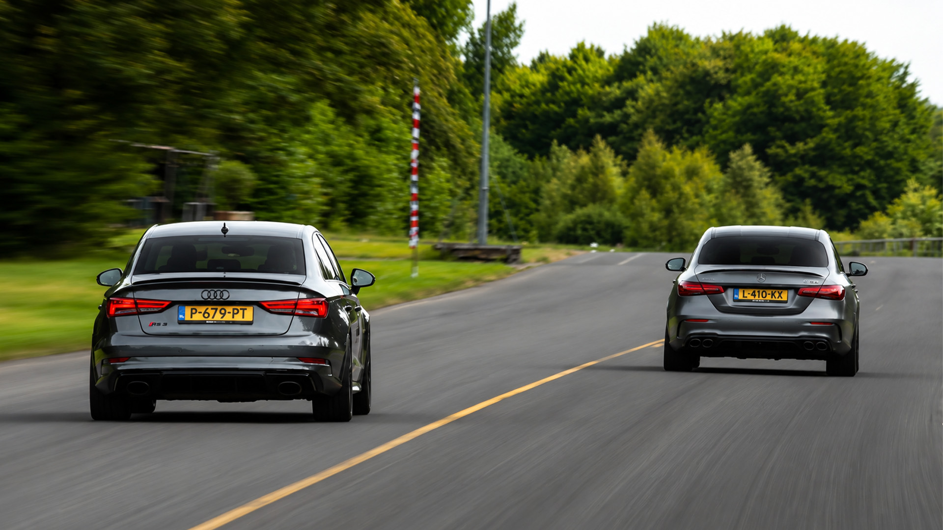 BRABUS E 63 S und BMW M5 F90 im direkten Vergleich auf der Straße