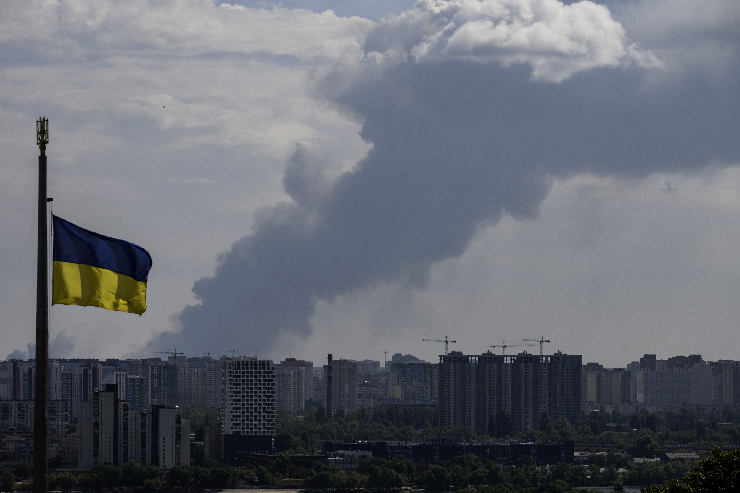 Ukrainian teenager charged with poisoning soldiers on Russia's behalf ...