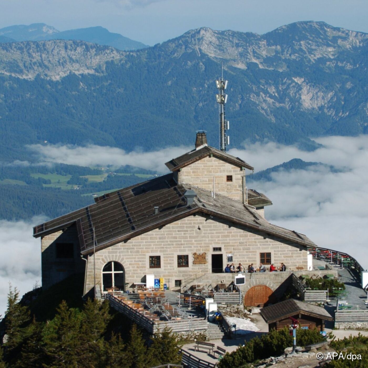 Großbrand im ehemaligen Nazi-Berghof in Berchtesgaden