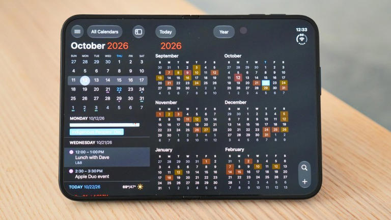 7 iPhone duo apps that take full advantage of the new foldable phone