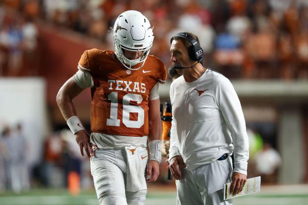 Texas AD Del Conte clarifies AI use on key play that failed in loss to ...