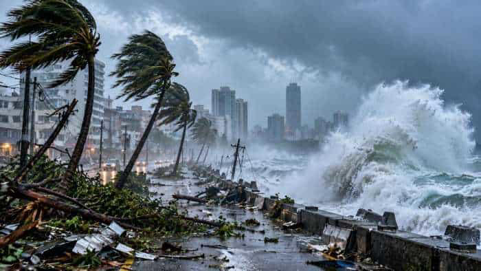 Typhoon Champi: 1 dead, 527 injured in Taiwan, 56,000 households ...