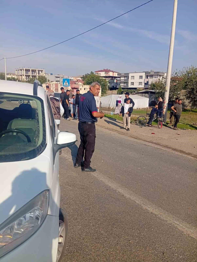 Kurtalan’da otomobil ile hafif ticari araç çarpıştı: 3 yaralı