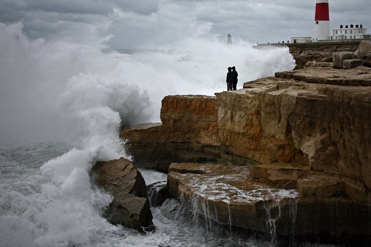 Storm Boelo latest: Weather warnings issued for 80mph winds