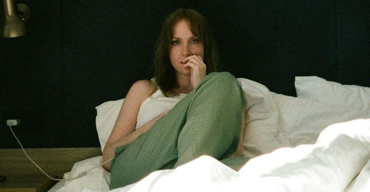 16 things anxious people may do when they're by themselves