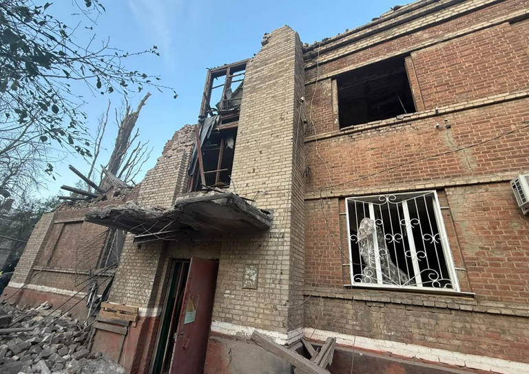 Russian airstrikes on Kramatorsk kill one person and injure six ...
