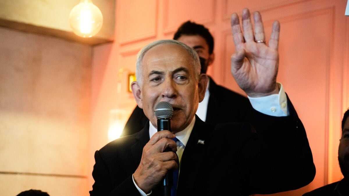 Elezioni Israele, il capo dell’Accademia delle Scienze: “Se perde, Netanyahu scatena il caos. Rischio guerra civile”